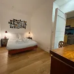 Nice Flat In Face To Seine River
